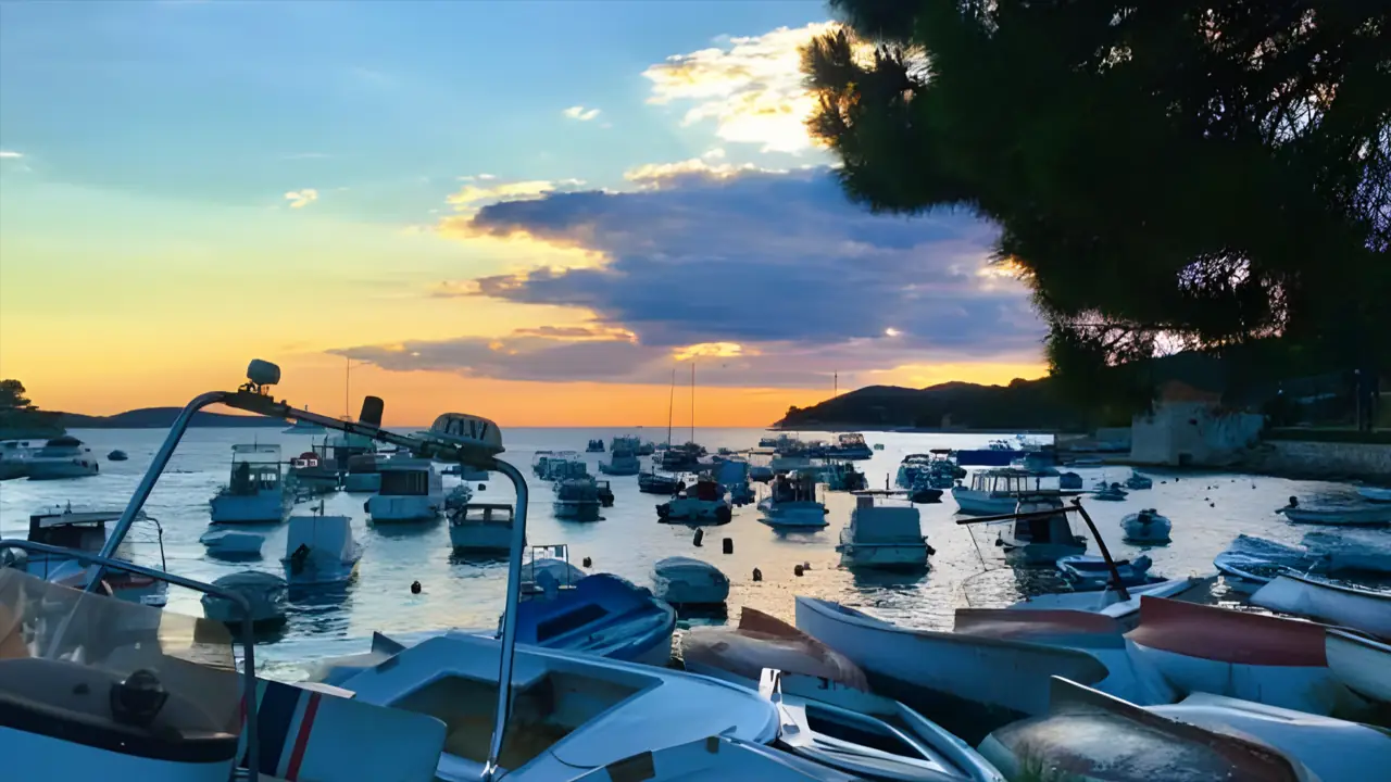 Taxi Stari Grad Hvar transfers bike rental tours and concierge by Mr Travel Hvar