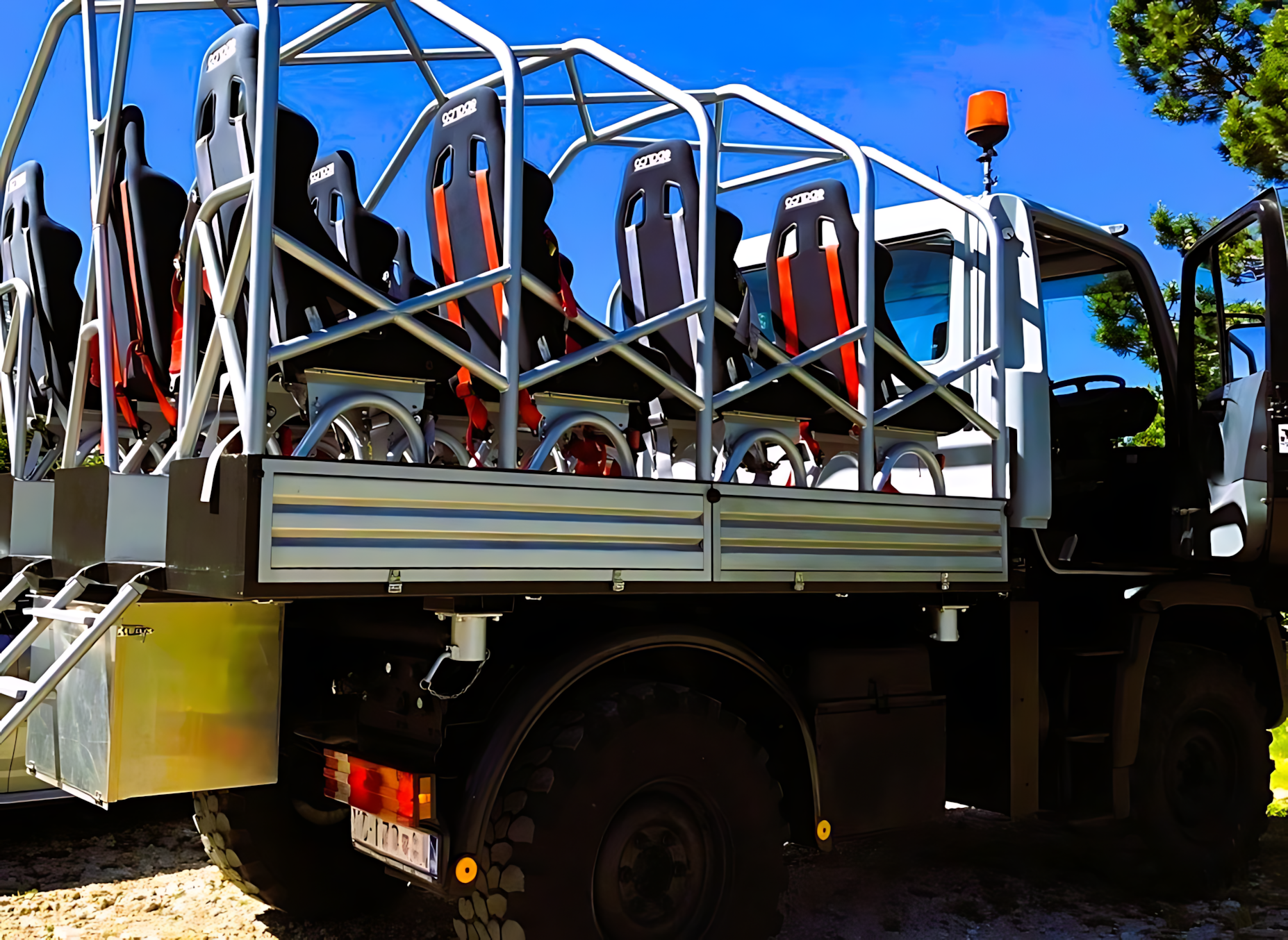 HVAR BY UNIMOG - Mercedes-Benz Unimog experiences on Hvar